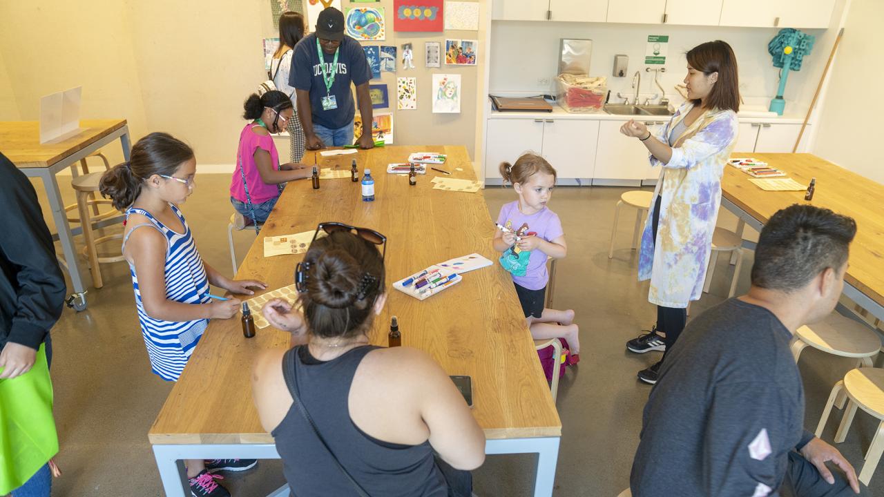 visitors making art in Manetti Shrem