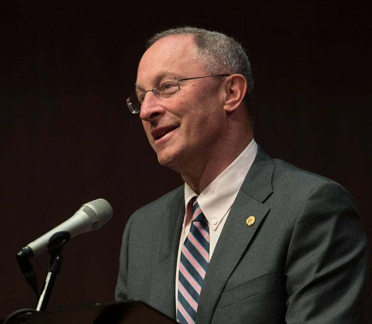 Ralph J. Hexter at lectern