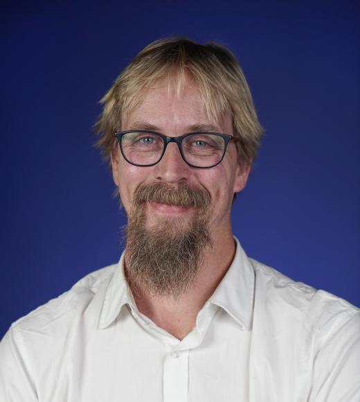 A portrait of Mark Huising at UC Davis